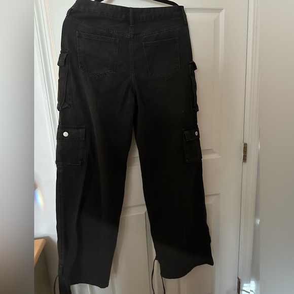 Fashion Nova Black Flare Cargo Jeans - Picture 7 of 8
